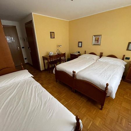 Albergo Nuoitas Форни ди Сопра Екстериор снимка
