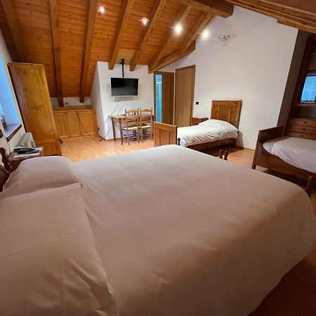 Albergo Nuoitas Форни ди Сопра Екстериор снимка