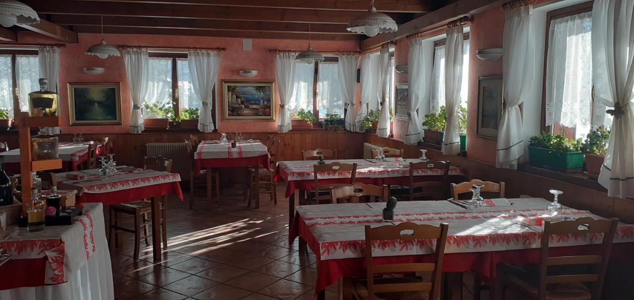 Albergo Nuoitas Форни ди Сопра Екстериор снимка