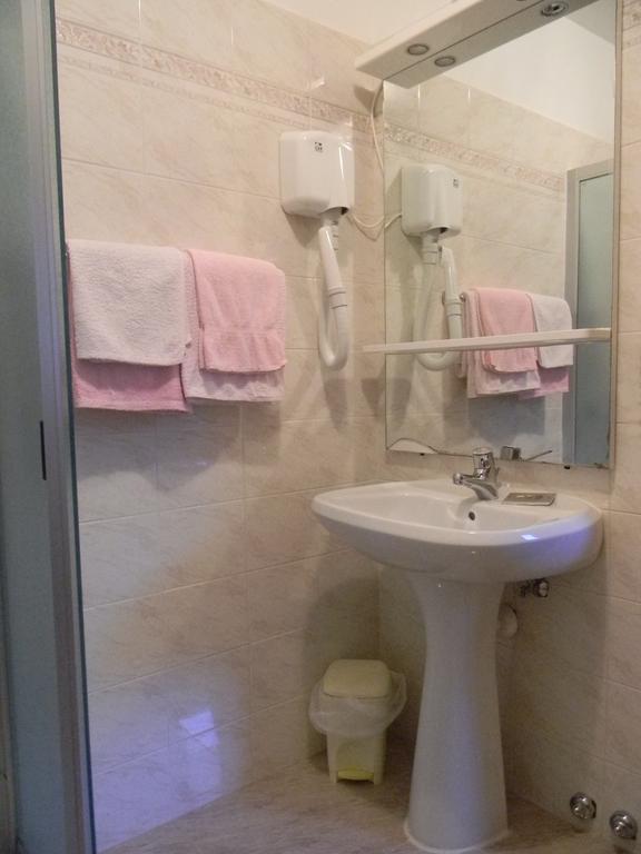Albergo Nuoitas Форни ди Сопра Стая снимка